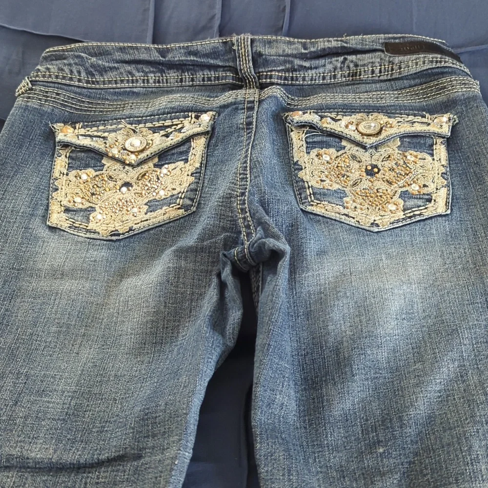 Jeans - Picture 3 of 3